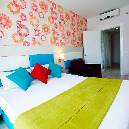 Ramada 4*