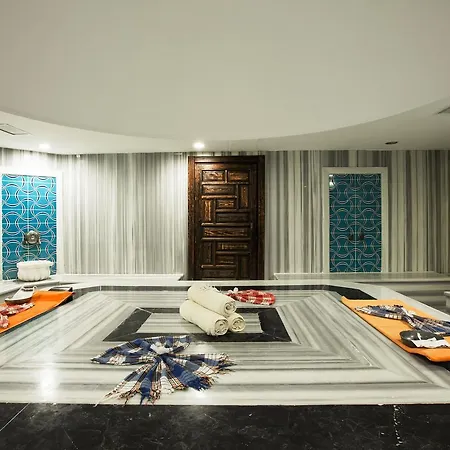 Ramada Hotel 4*