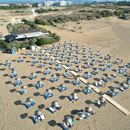 Отель Ramada 4*